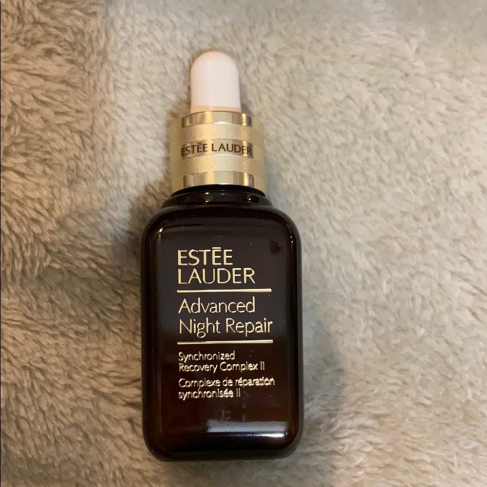 🌸New- Estée Lauder Advanced night repair.🌸